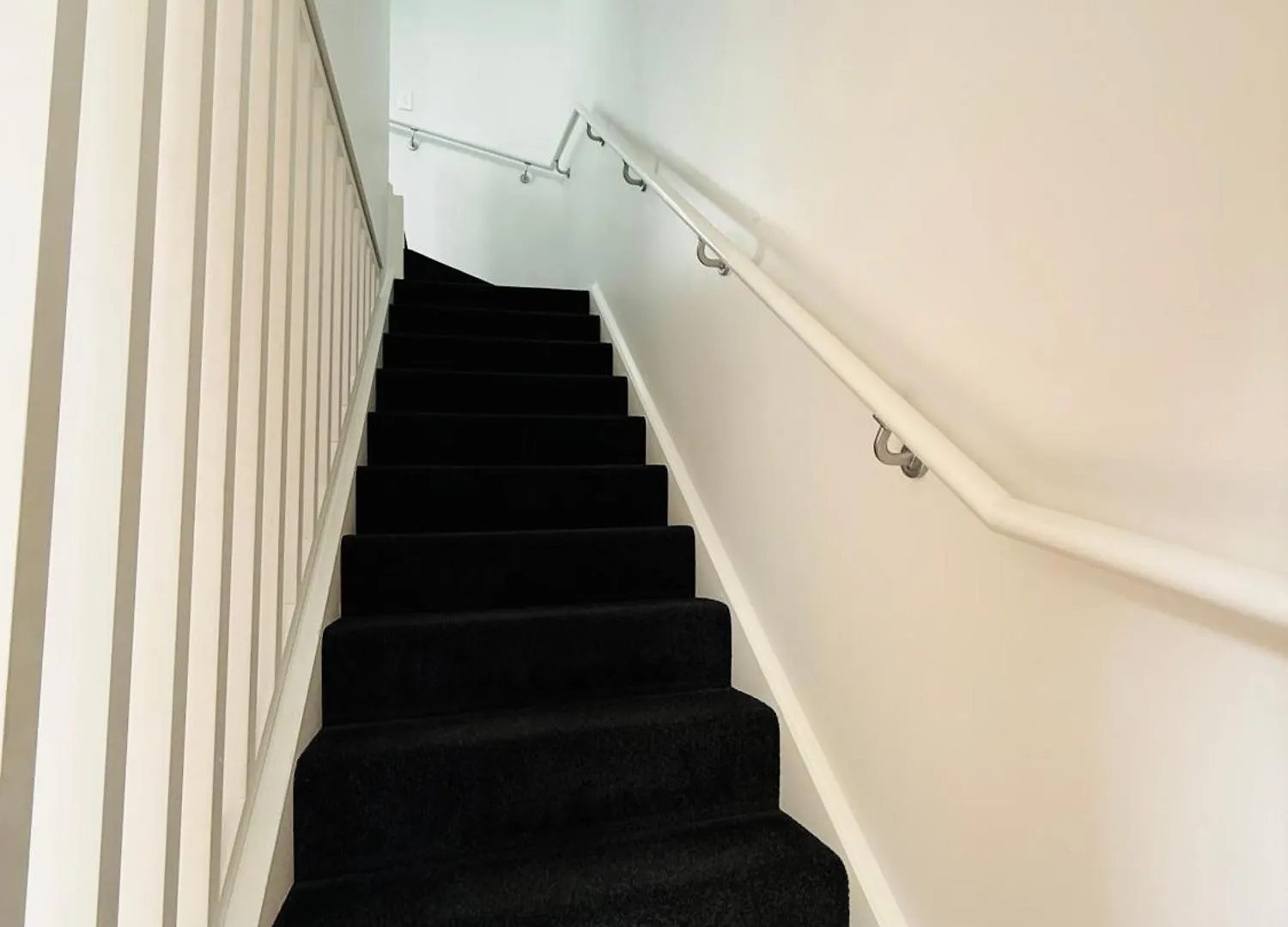 Stylish 2 Bedrooms Townhouse In Central Wellington With A Free Car Park Apartment
